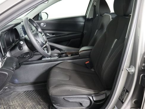 Used 2022 Hyundai Elantra Blue FWD image 14