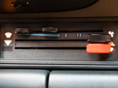 Used 1987 Porsche 911 Carrera image 78