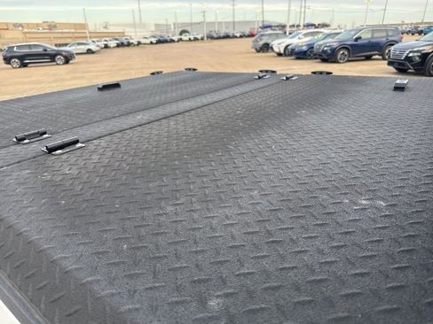 Used 2021 Chevrolet Silverado 1500 LT image 19