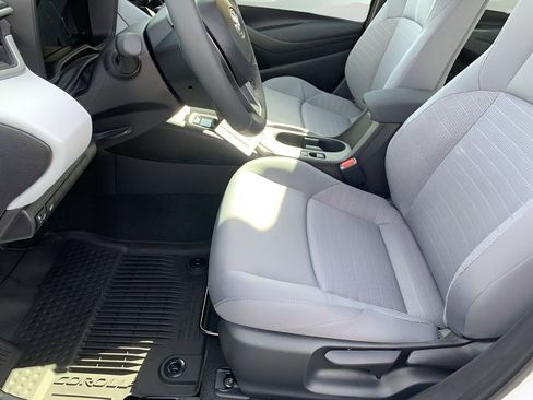 New 2026 Toyota Corolla SE image 9