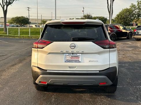 Used 2023 Nissan Rogue SV w/ SV Premium B Package AWD/4WD image 5