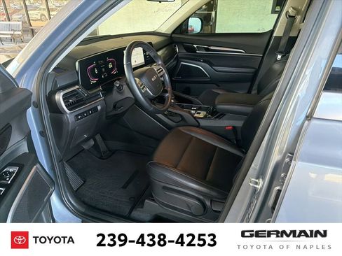 Used 2024 Kia Telluride LX image 14