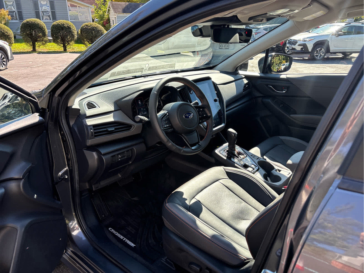 Used 2024 Subaru Crosstrek 2.5i Limited AWD/4WD image 20