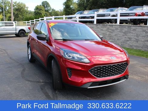 Used 2022 Ford Escape SE w/ Cold Weather Package FWD image 7