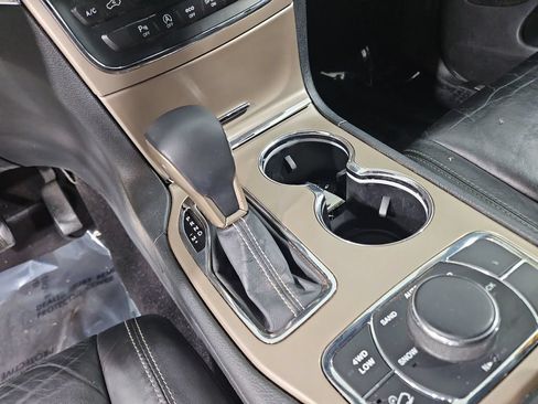 Used 2016 Jeep Grand Cherokee Limited AWD/4WD image 25
