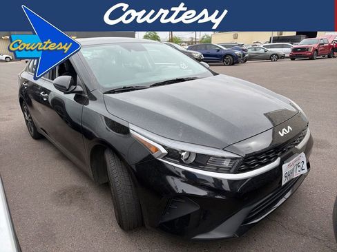 Used 2023 Kia Forte LXS image 1