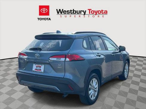 Certified 2023 Toyota Corolla Cross LE w/ Moonroof Package AWD/4WD image 8