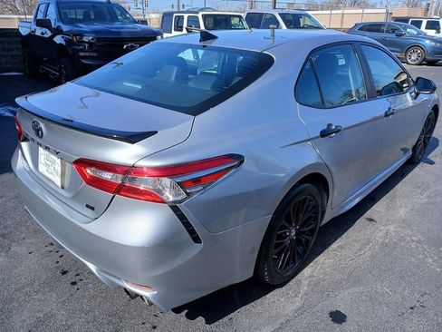 Used 2019 Toyota Camry SE image 19