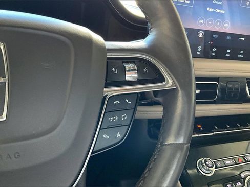 Used 2022 Lincoln Nautilus Reserve image 9