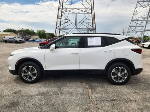 Used 2024 Chevrolet Blazer LT w/ Convenience Package FWD image 4