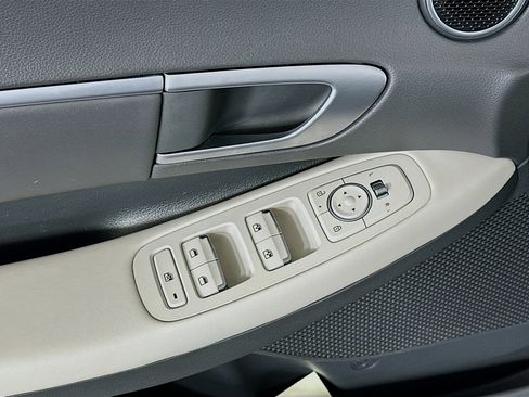 Used 2025 Hyundai Sonata SEL FWD image 15
