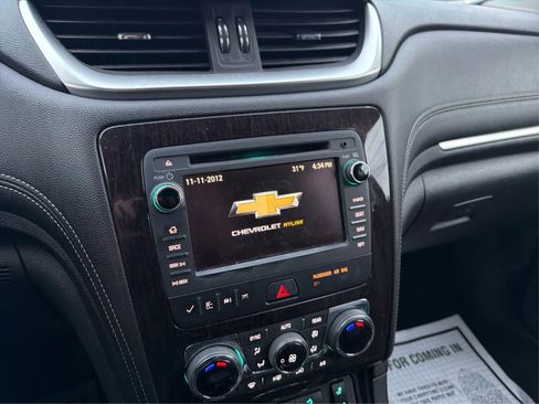 Used 2017 Chevrolet Traverse LT image 19