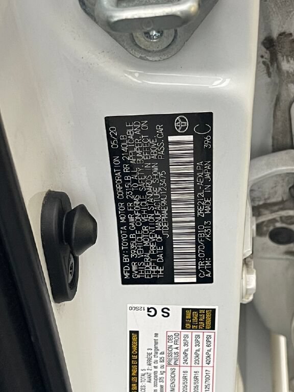 Used 2021 Toyota Corolla LE FWD image 35