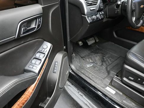 Used 2018 Chevrolet Tahoe Premier AWD/4WD image 14