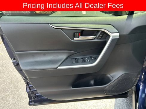 Used 2019 Toyota RAV4 XLE Premium w/ Cold Weather Package AWD/4WD image 3