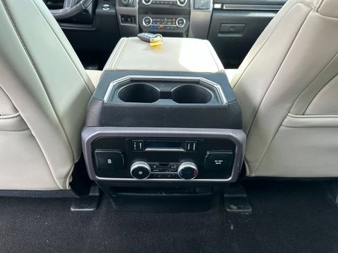 Used 2020 Ford Expedition Platinum AWD/4WD image 26