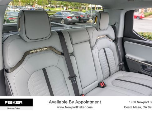 Used 2024 Rivian R1T Adventure image 31