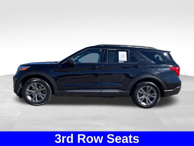 Used 2021 Ford Explorer XLT w/ Equipment Group 202A AWD/4WD image 2