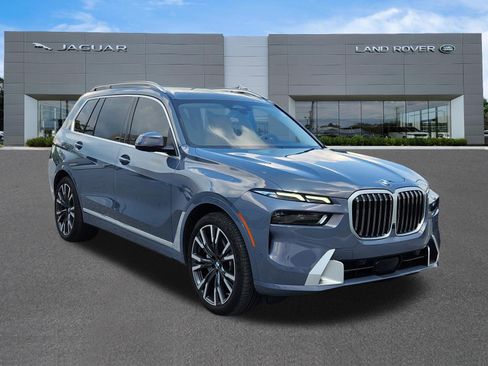 Used 2026 BMW X7 xDrive40i w/ Executive Package AWD/4WD image 2