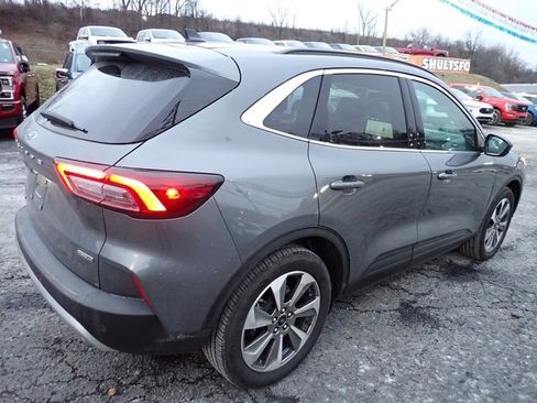 Certified 2025 Ford Escape Platinum image 9