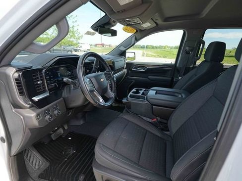 Used 2022 Chevrolet Silverado 1500 LT AWD/4WD image 16