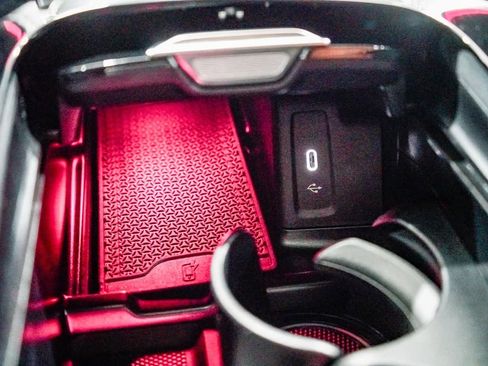 Used 2023 Mercedes-Benz GLC 300 4MATIC image 23