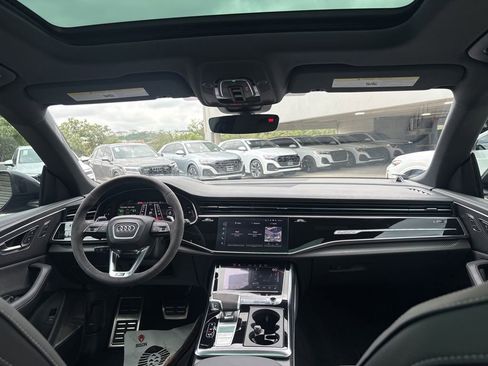 Used 2024 Audi RS Q8 AWD/4WD image 21