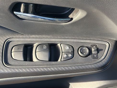 New 2025 Nissan Versa SV w/ Trunk Package image 17