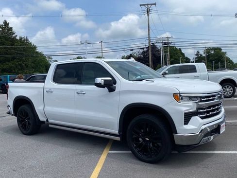 Used 2023 Chevrolet Silverado 1500 LTZ w/ LTZ Premium Package AWD/4WD image 6