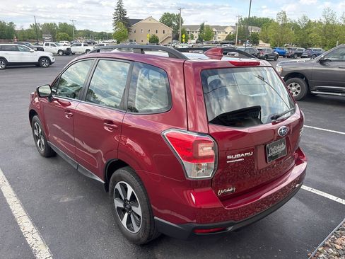 Used 2017 Subaru Forester 2.5i w/ Alloy Wheel Package AWD/4WD image 5