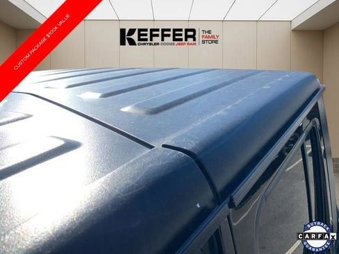 Certified 2022 Jeep Gladiator Mojave AWD/4WD image 17