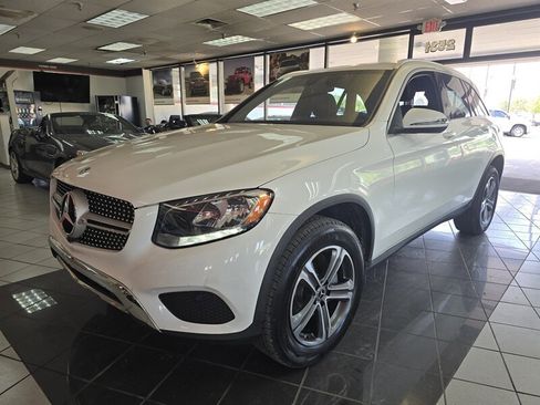 Used 2018 Mercedes-Benz GLC 300 image 1