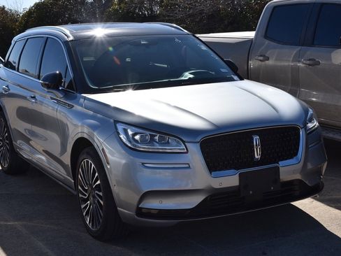 Used 2021 Lincoln Corsair Reserve w/ Equipment Group 201A image 4