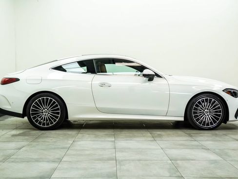 Used 2025 Mercedes-Benz CLE 300 4MATIC Coupe w/ AMG Line image 7