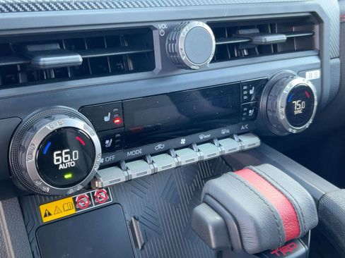 Used 2025 Toyota Tacoma TRD Pro w/ Tow Tech Package image 19