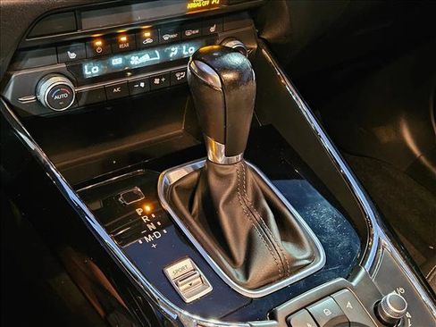 Used 2022 MAZDA CX-9 Touring image 12