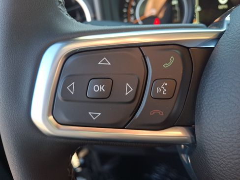 New 2026 Jeep Wrangler Unlimited Sahara AWD/4WD image 17