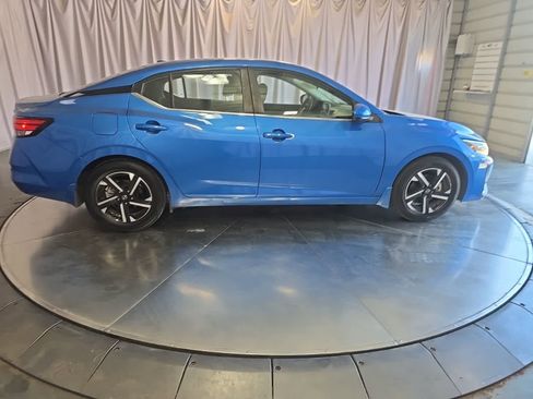 Used 2024 Nissan Sentra SV FWD image 7