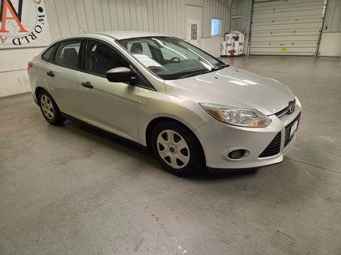 Used 2014 Ford Focus S FWD image 10