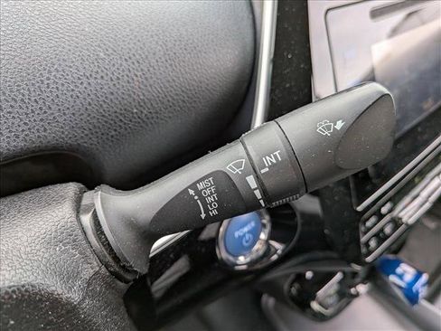 Used 2019 Toyota Prius L Eco image 10