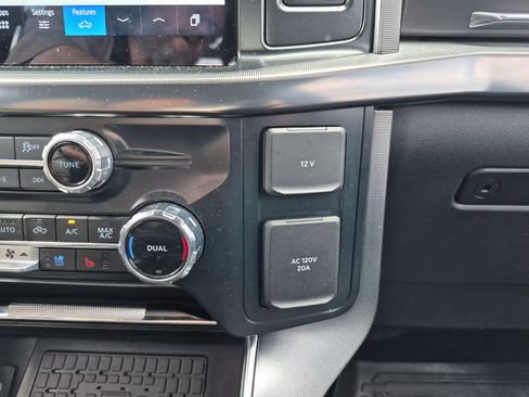 Used 2025 Ford F150 Platinum AWD/4WD image 39