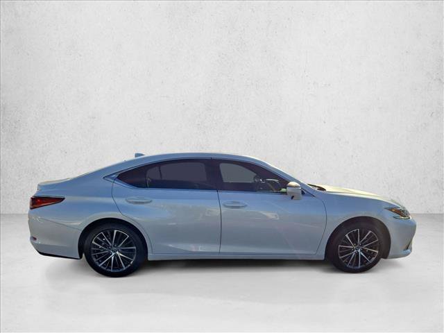 Used 2025 Lexus ES 350 w/ Premium Package FWD image 4