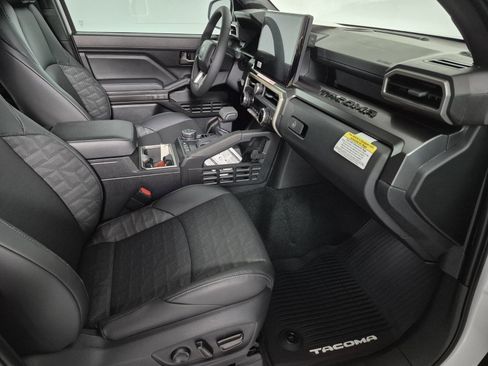 New 2025 Toyota Tacoma TRD Off-Road image 38