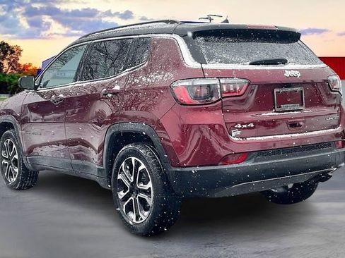 Used 2022 Jeep Compass Limited image 13