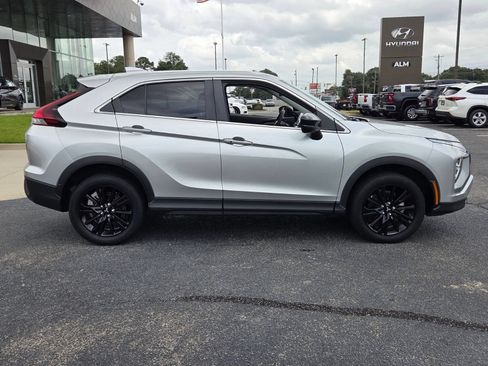 Used 2024 Mitsubishi Eclipse Cross LE AWD/4WD image 13