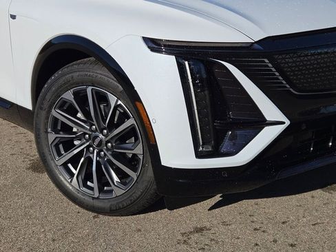 New 2026 Cadillac Lyriq Premium Sport image 3