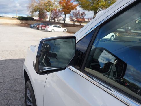 Used 2019 GMC Yukon XL Denali w/ Denali Ultimate Package image 14