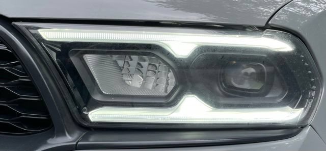 Used 2022 Dodge Durango SRT w/ Technology Group AWD/4WD image 12