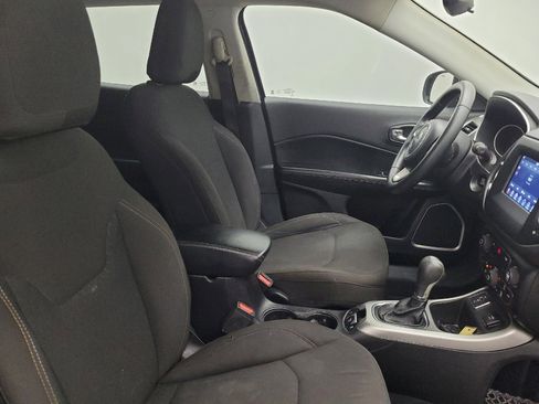 Used 2019 Jeep Compass Sport image 21