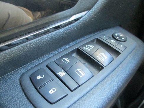 Used 2021 RAM 1500 Big Horn w/ Built-to-serve Edition image 26